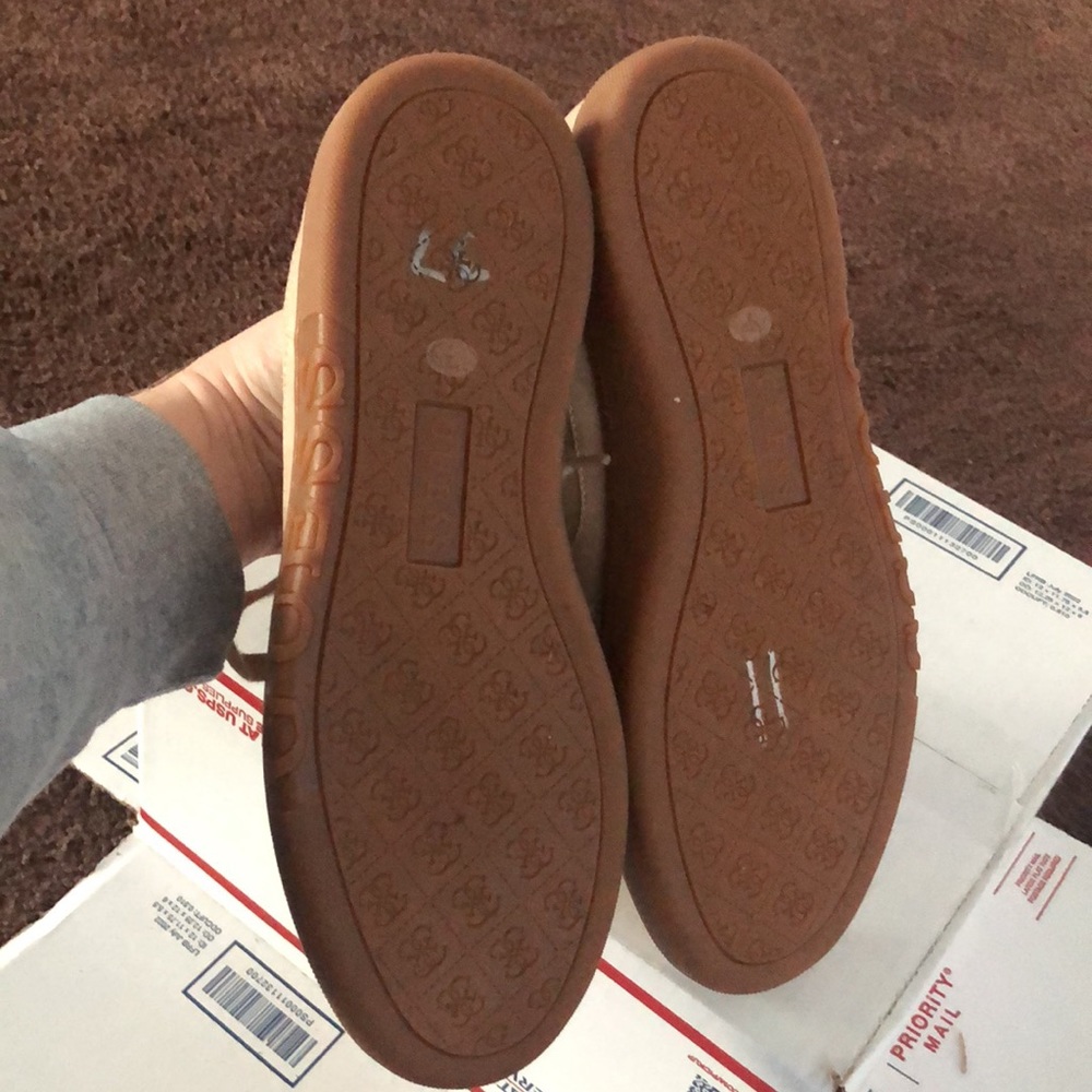 Guess Size 11 Dusty Rose Suede Sneakers - Picture 4 of 5